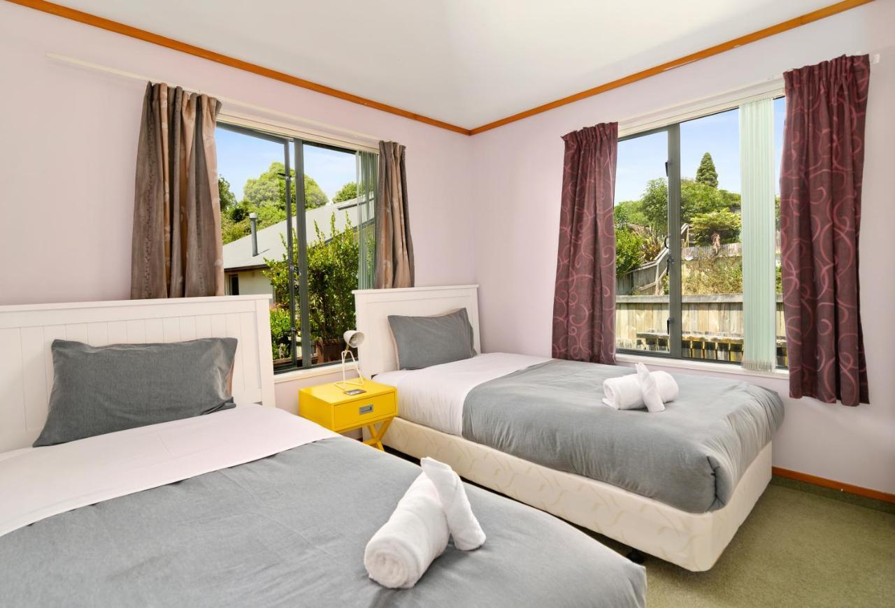 Red Door Holiday House Роторуа Екстер'єр фото